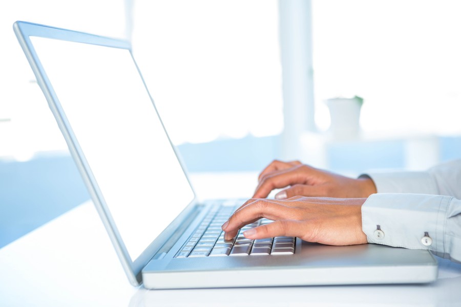 深圳律師咨詢網(wǎng)視角:自動(dòng)續(xù)費(fèi)功能背后的法律風(fēng)險(xiǎn)與消費(fèi)者權(quán)益保護(hù)