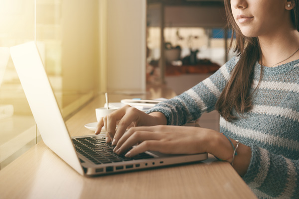 深圳律師咨詢網(wǎng)解析:知識產(chǎn)權(quán)糾紛的多元應(yīng)對策略與實戰(zhàn)考量