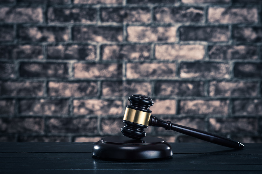 深圳房產(chǎn)律師解析“借名買(mǎi)房”風(fēng)險(xiǎn)與應(yīng)對(duì)策略