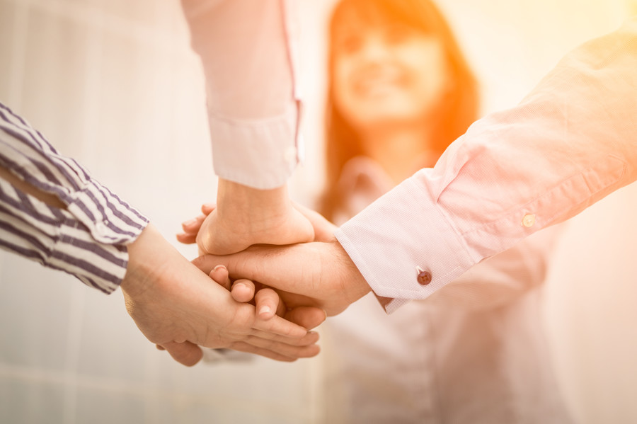 深圳合同律師解讀:“山姆超市鹵菜標(biāo)‘陰陽日期’”事件的法律分析與思考