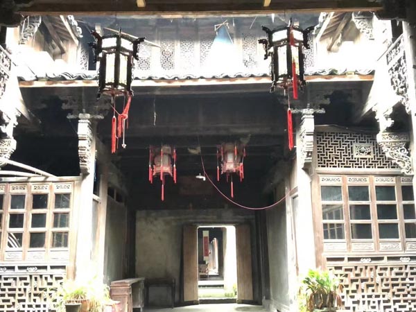 深圳刑事專門律師來講講職務(wù)犯罪判10年能減刑幾年的法律分析與適用情況